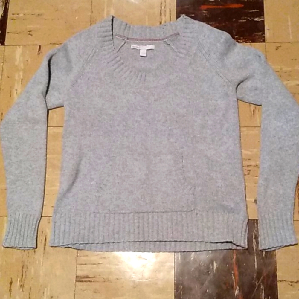 Gray Old Navy school sweater